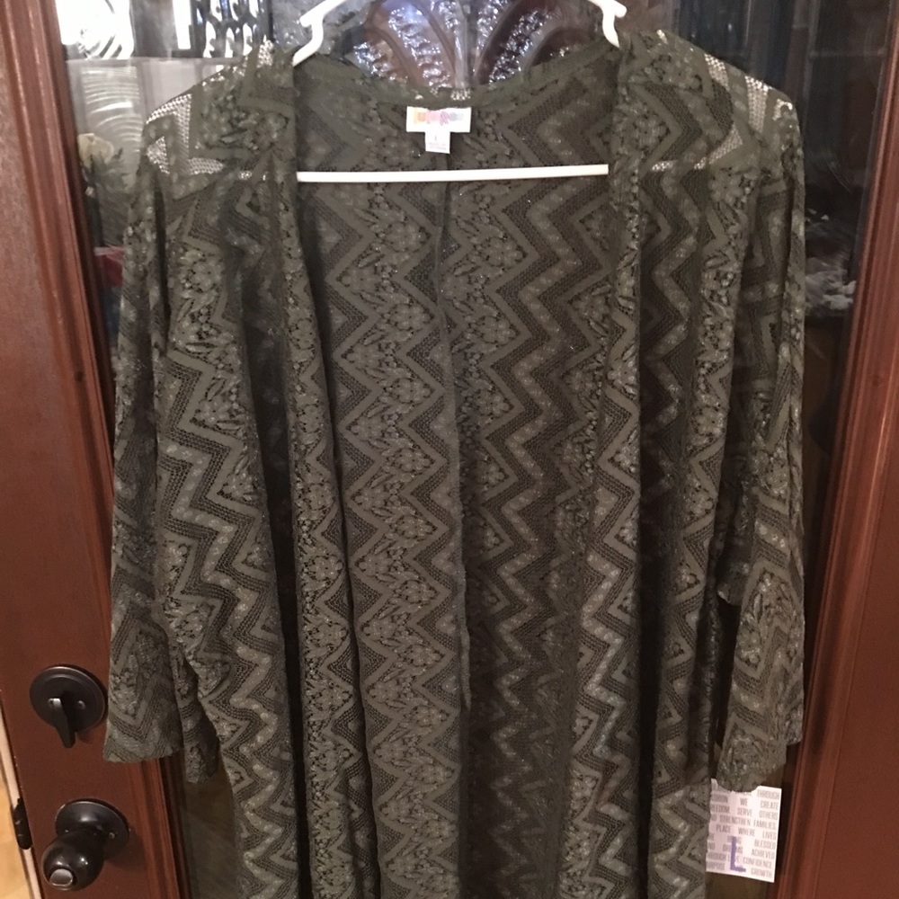 BNWT LuLaRoe Lindsey Dark Grey/Green Lacey! Size L